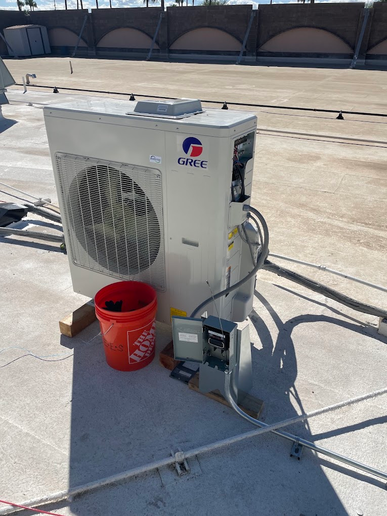 Rooftop mini split disconnect and power connection